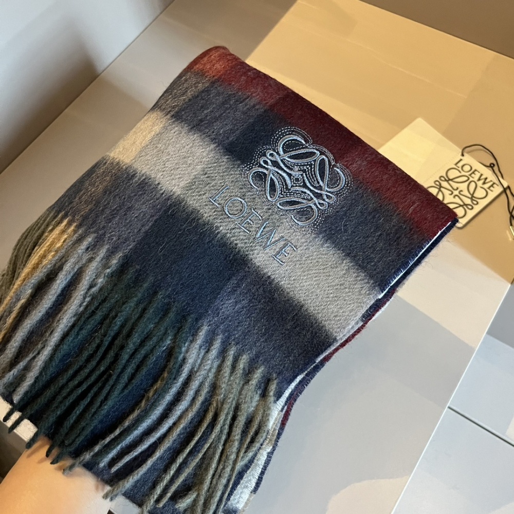 人気急上昇 エルメス カシミヤマフラー 偽物 3色 LOEWE ロエベ マフラー0084