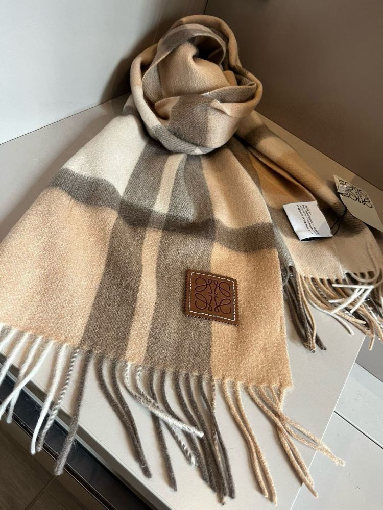 人気急上昇 エルメス カシミヤマフラー 偽物 3色 LOEWE ロエベ マフラー0084