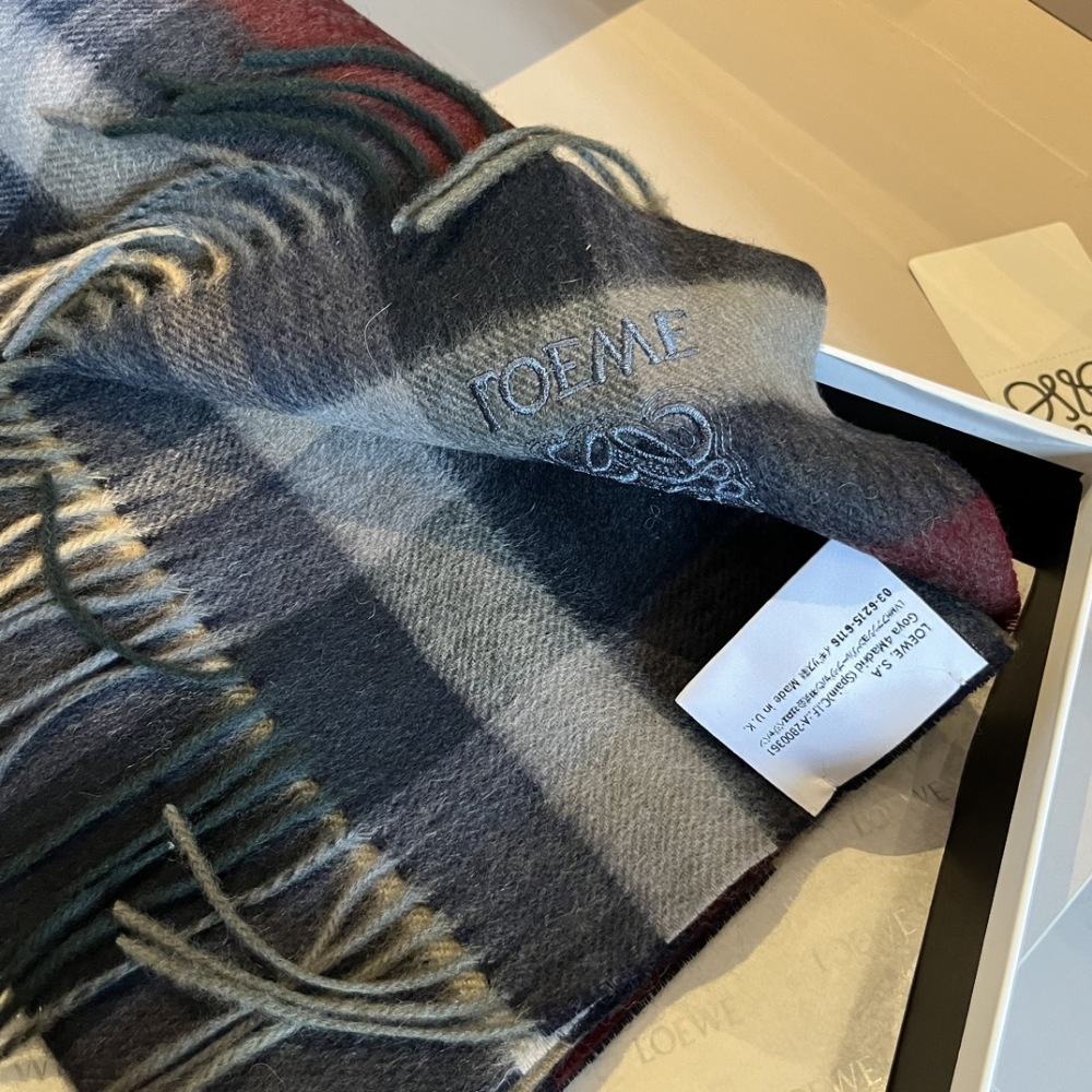 人気急上昇 エルメス カシミヤマフラー 偽物 3色 LOEWE ロエベ マフラー0084