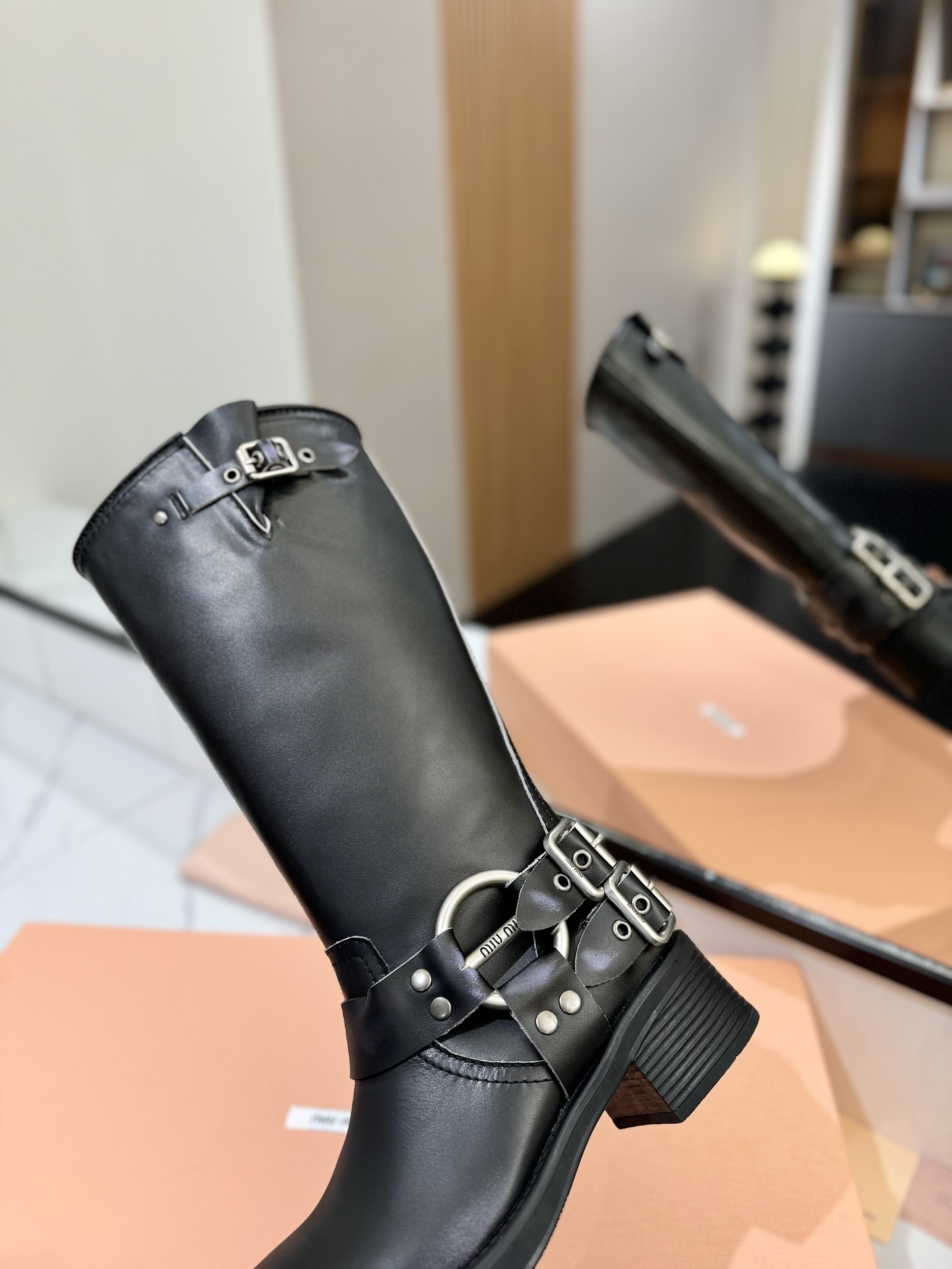 ギフトに最適 ミュウミュウ クワドラプルバック偽物 ルロングブーツ  4色  MIUMIU  ミュウミュウ靴0052