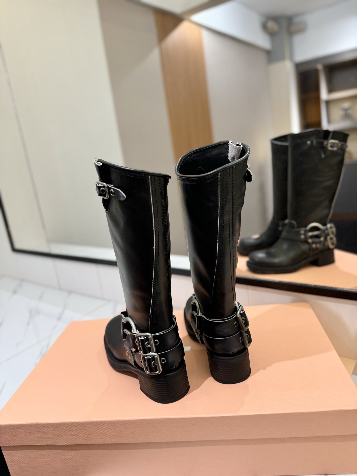 ギフトに最適 ミュウミュウ クワドラプルバック偽物 ルロングブーツ  4色  MIUMIU  ミュウミュウ靴0052