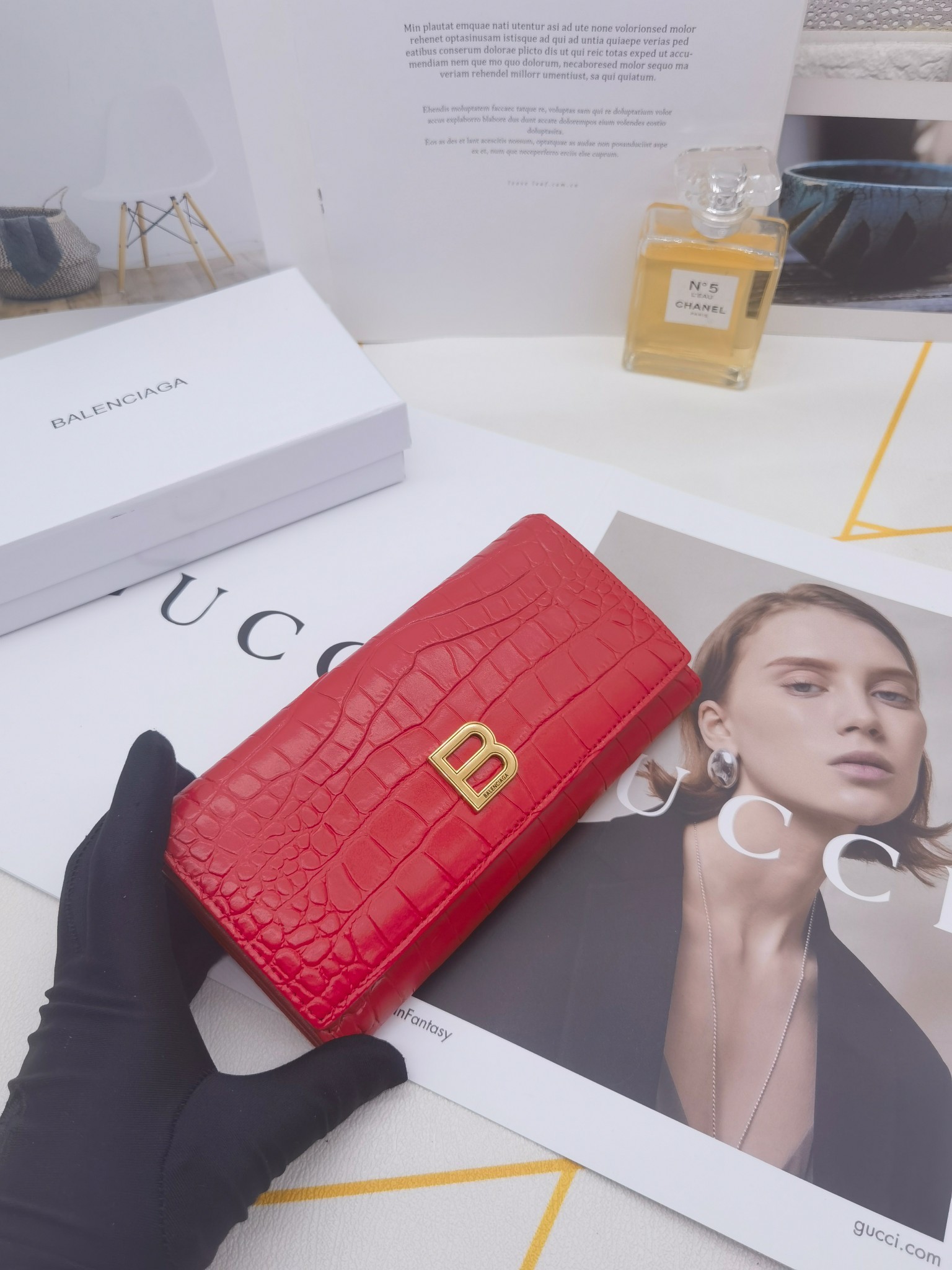 転売可！BALENCIAGA長財布箱ギャランティカード付ト