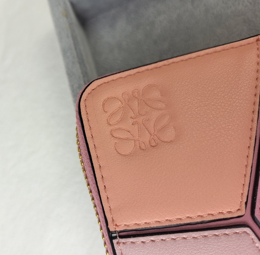 ギフトに最適 ロエベ 財布 パズル コピー ラウンドジップ ウォレット 5色  Loewe ロエベ財布054