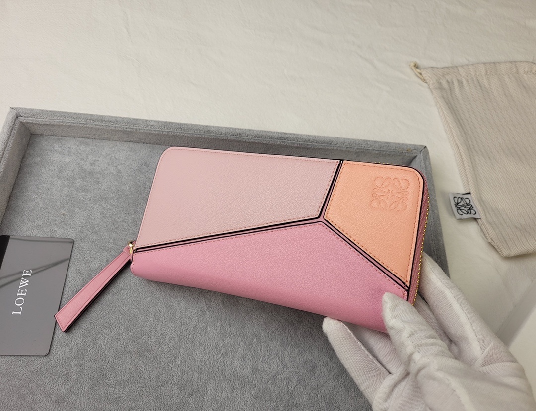 ギフトに最適 ロエベ 財布 パズル コピー ラウンドジップ ウォレット 5色  Loewe ロエベ財布054