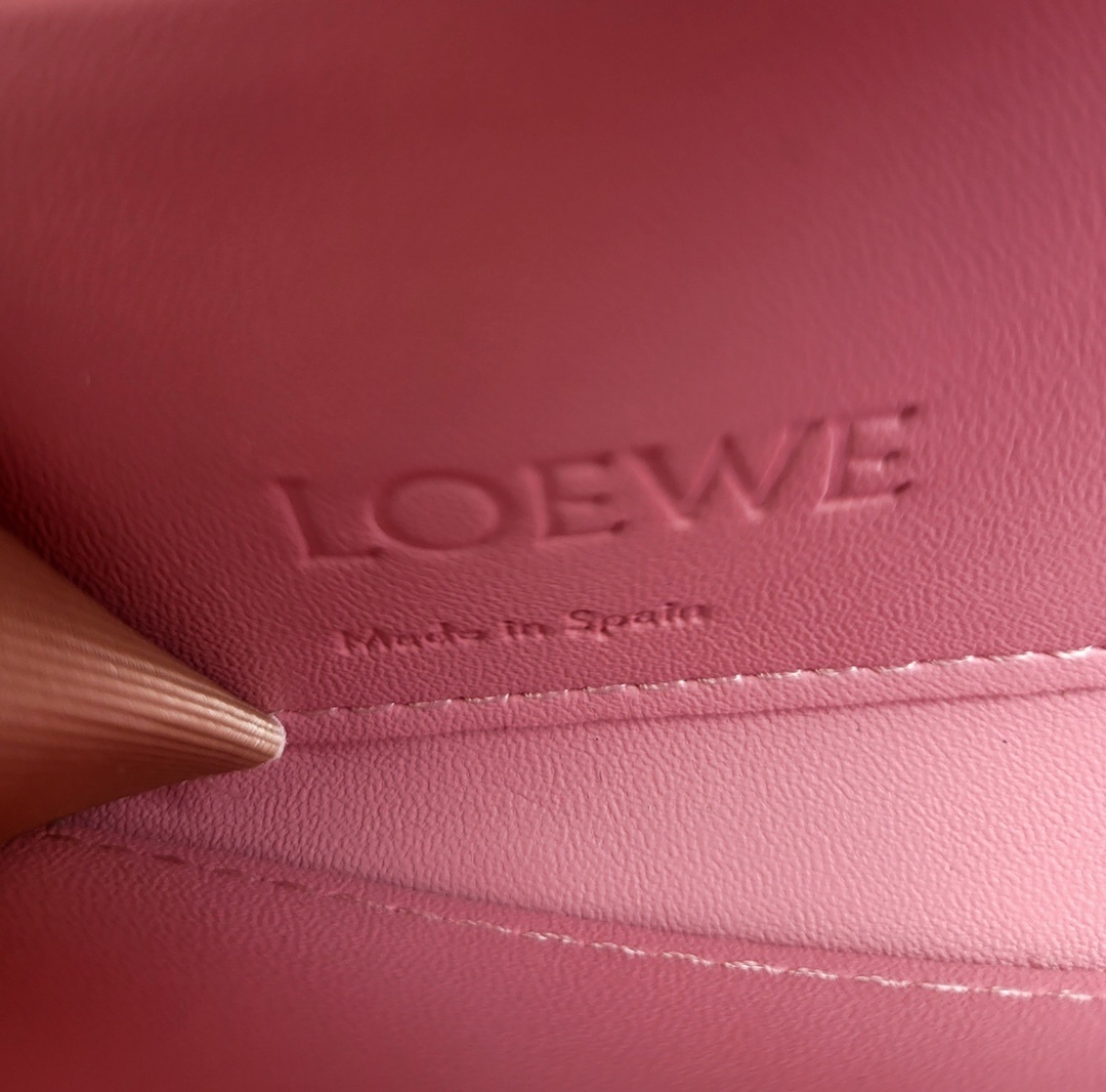 ギフトに最適 ロエベ 財布 パズル コピー ラウンドジップ ウォレット 5色  Loewe ロエベ財布054