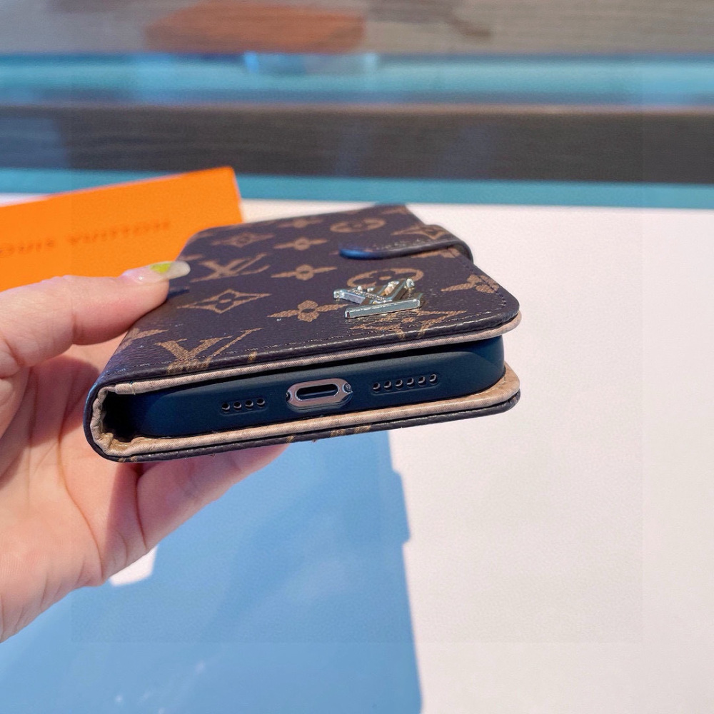 注目度抜群！  ルイヴィトンiPhone ケースコピー   全機種 販売      ルイヴィトンiPhone 0126