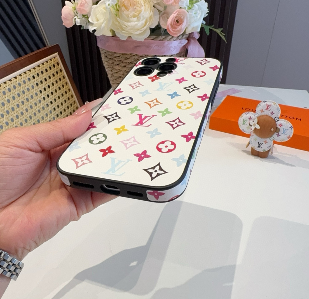 送料込 ルイヴィトン ケース コピー☆新作   2色  全機種 販売      ルイヴィトンiPhone 0150