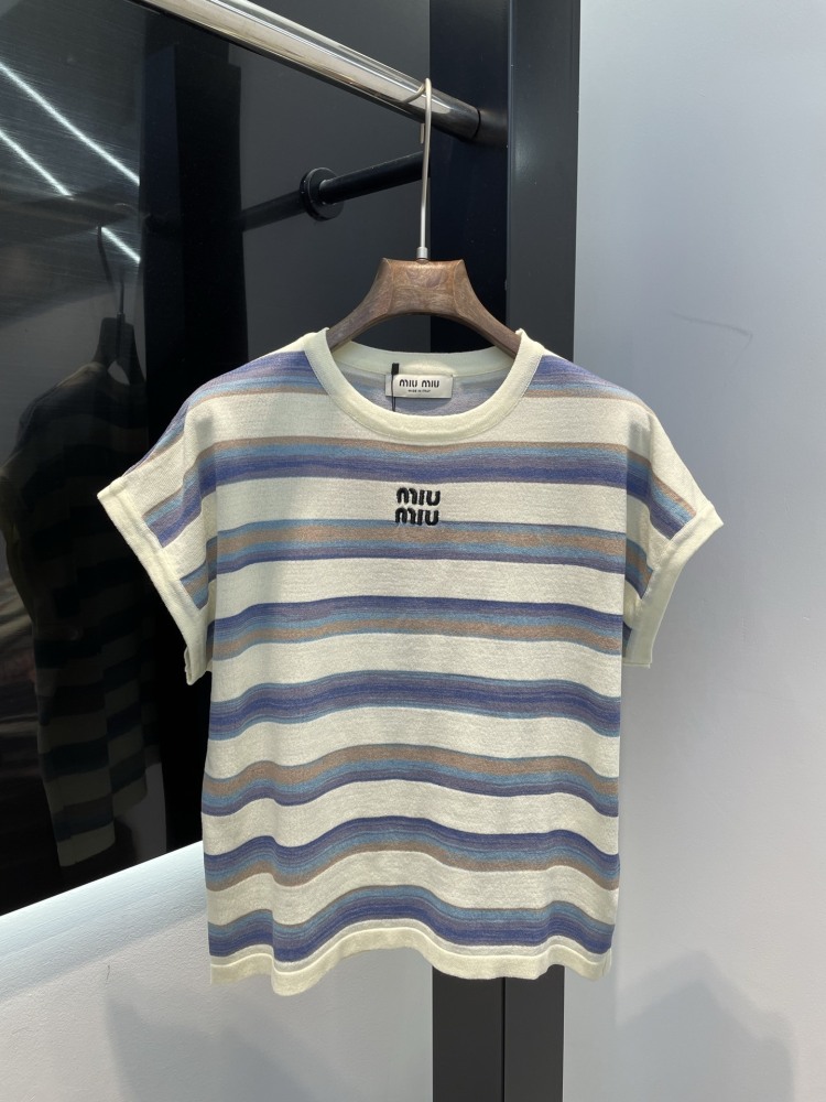 新色☆希少ミュウミュウ  LOGO Tシャツ 偽物  3色  MIUMIU  ミュウミュウ服032