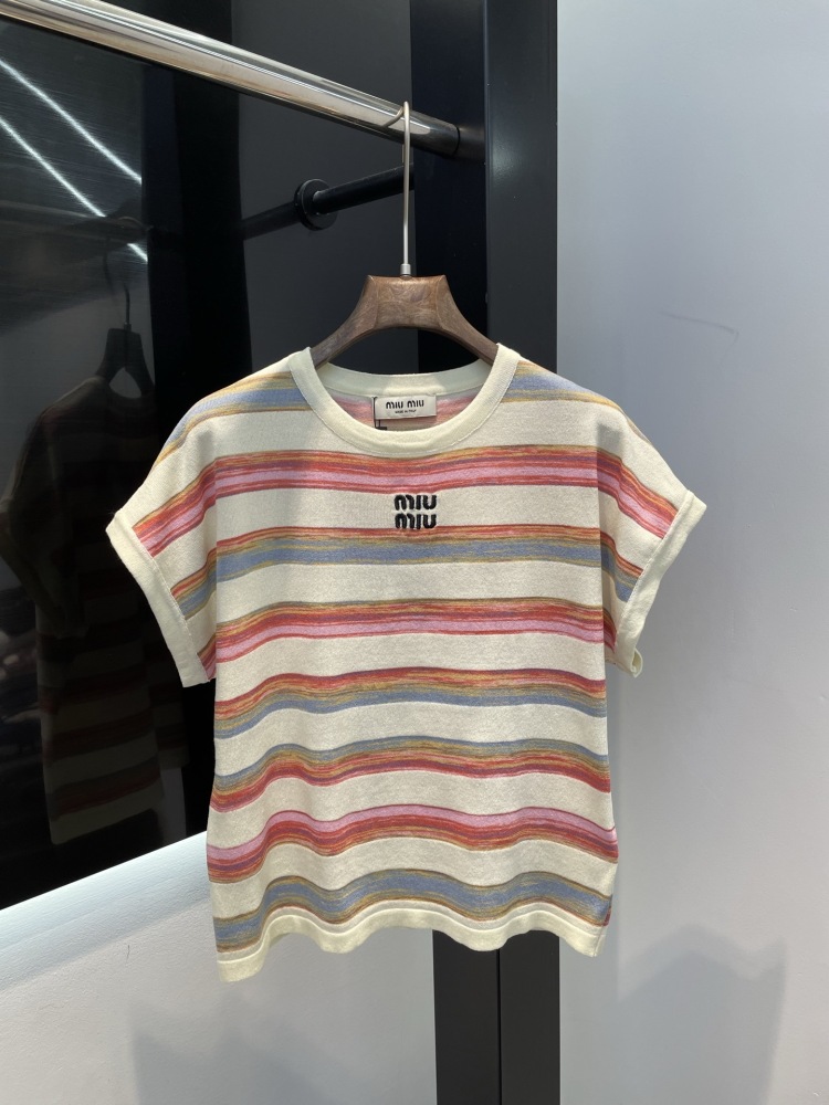 新色☆希少ミュウミュウ  LOGO Tシャツ 偽物  3色  MIUMIU  ミュウミュウ服032