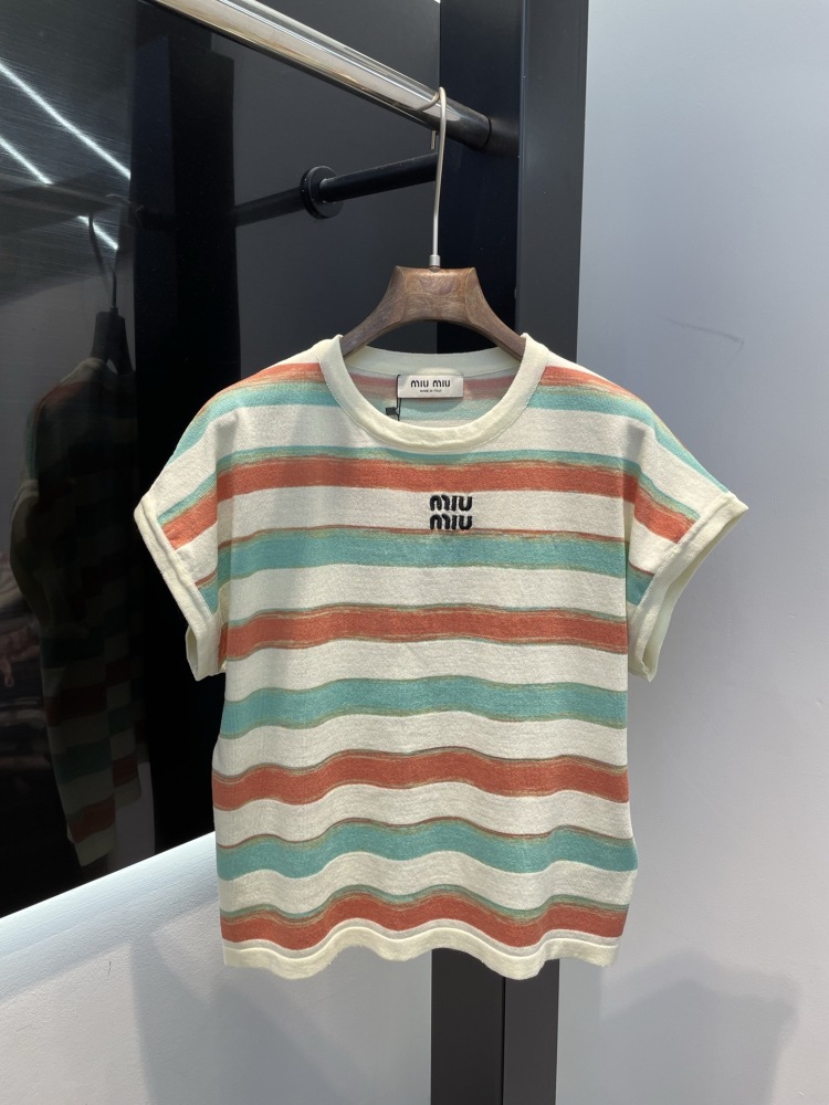 新色☆希少ミュウミュウ  LOGO Tシャツ 偽物  3色  MIUMIU  ミュウミュウ服032