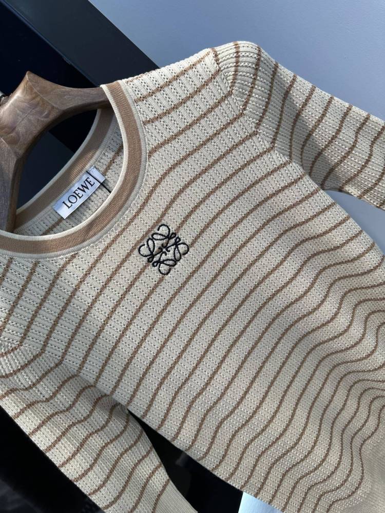 可愛い ロエベ ニット Tシャツ 偽物   2色  LOEWE ロエベ服0056