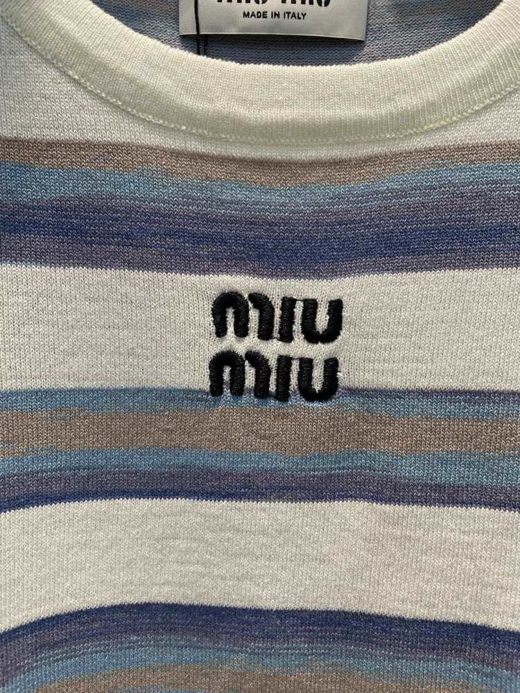 新色☆希少ミュウミュウ  LOGO Tシャツ 偽物  3色  MIUMIU  ミュウミュウ服032
