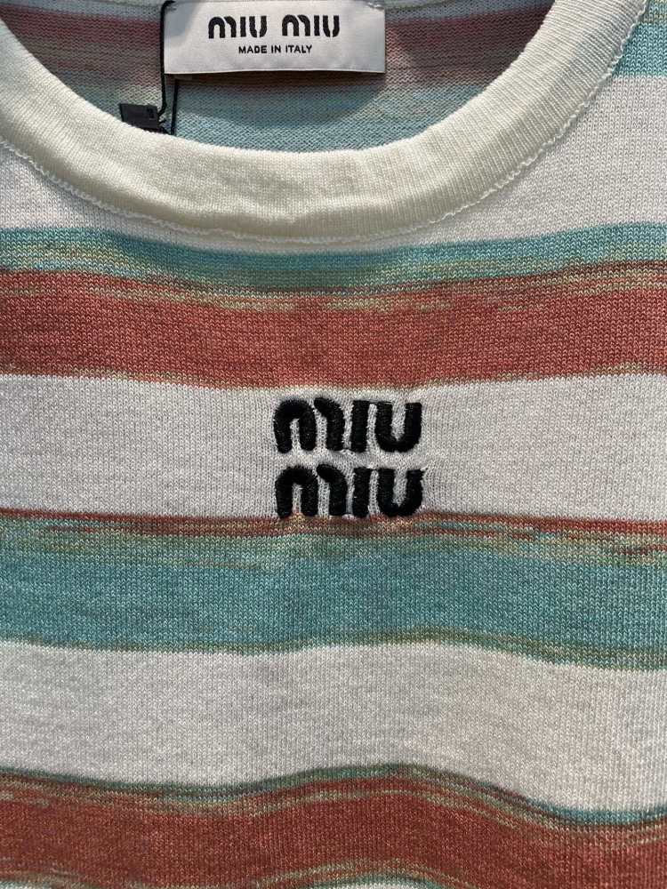 新色☆希少ミュウミュウ  LOGO Tシャツ 偽物  3色  MIUMIU  ミュウミュウ服032