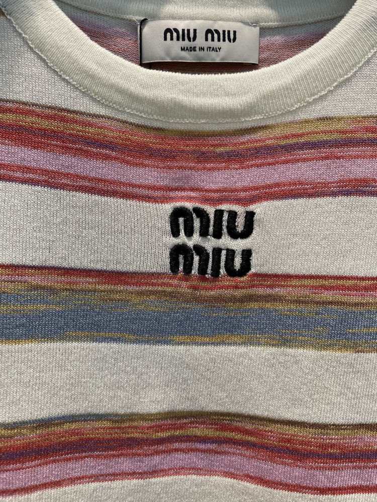 新色☆希少ミュウミュウ  LOGO Tシャツ 偽物  3色  MIUMIU  ミュウミュウ服032