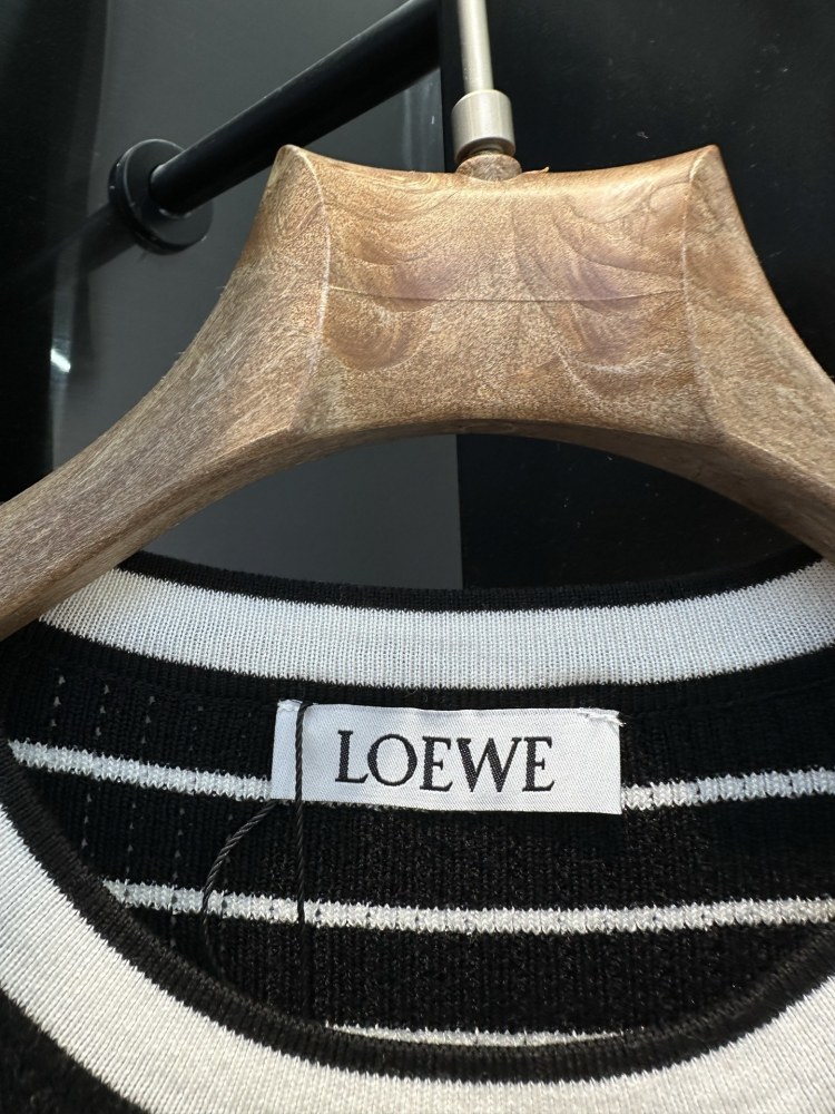 可愛い ロエベ ニット Tシャツ 偽物   2色  LOEWE ロエベ服0056