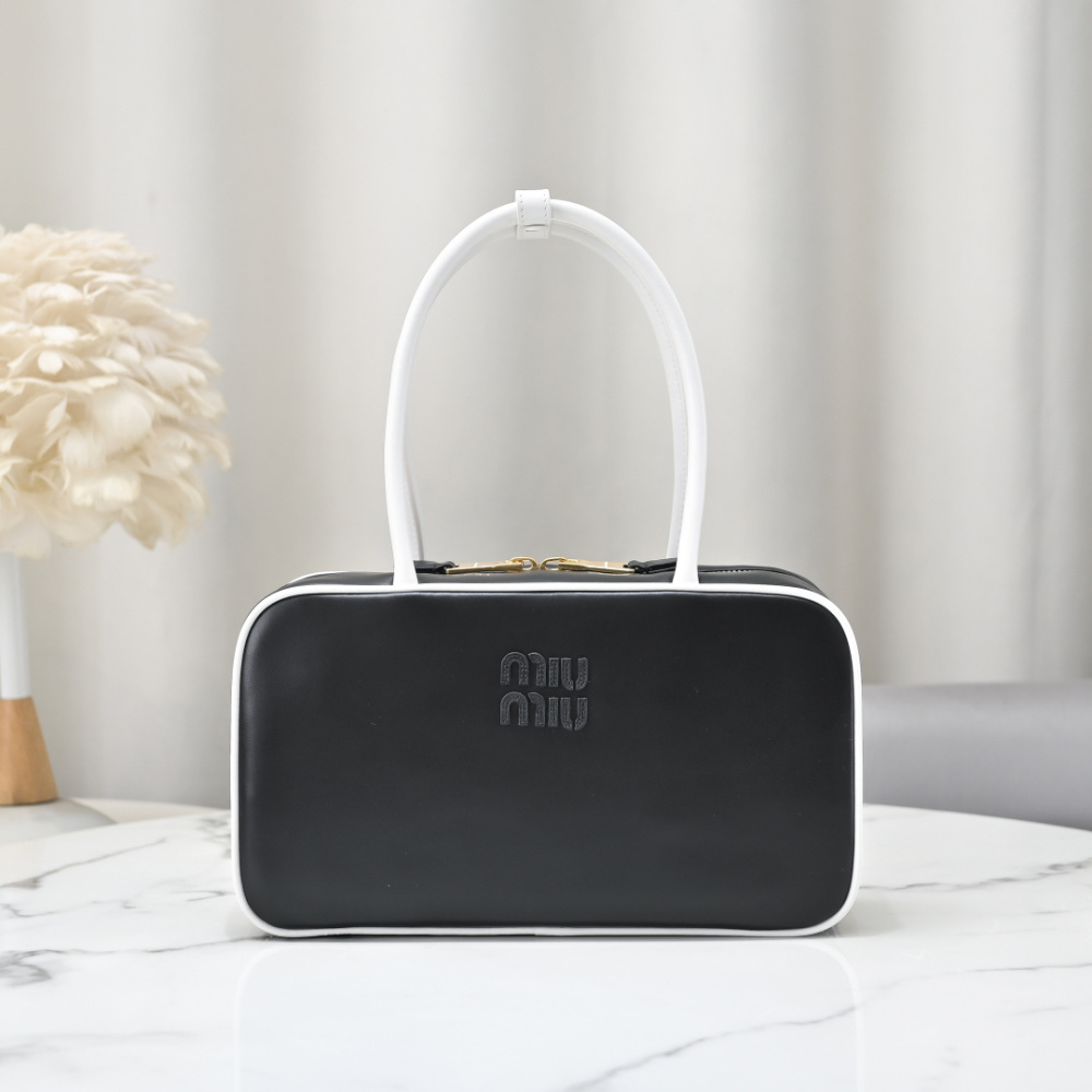 世界中で大人気★ ミュウミュウ バッグ コピー    MiuMiu   ミュウミュウバッグ0044