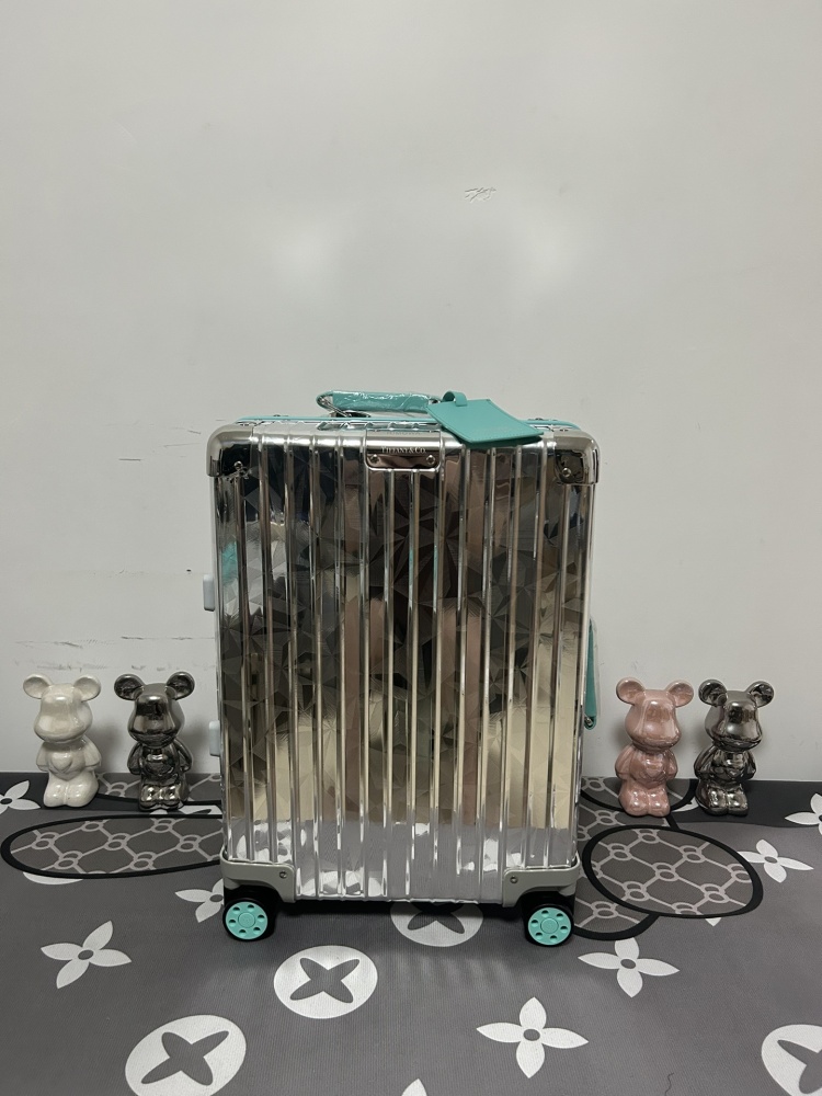売上総額１位！ティファニー×RIMOWA 偽物 トランク キャリーケースブルー 21 インチ   RIMOWA  リモワ バッグ011