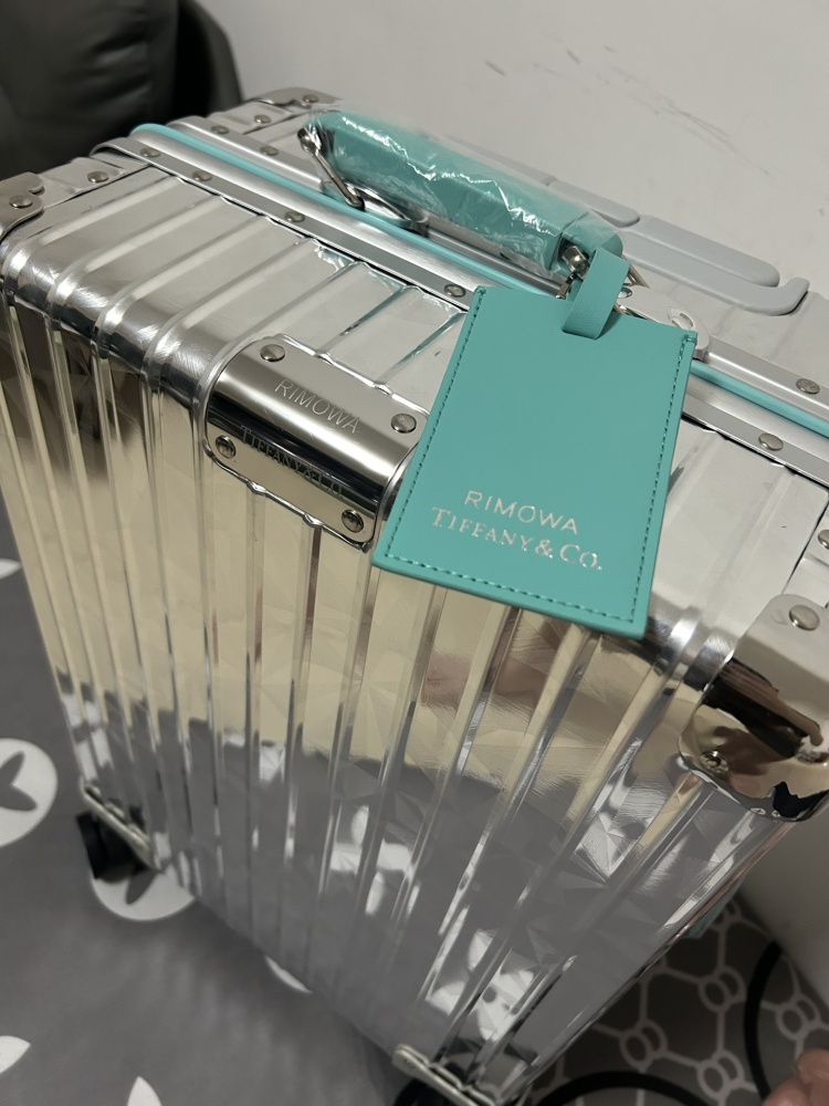 売上総額１位！ティファニー×RIMOWA 偽物 トランク キャリーケースブルー 21 インチ   RIMOWA  リモワ バッグ011