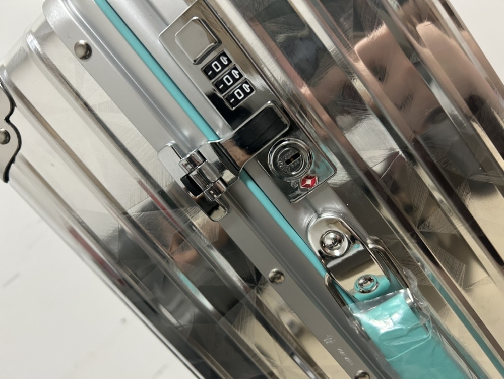 売上総額１位！ティファニー×RIMOWA 偽物 トランク キャリーケースブルー 21 インチ   RIMOWA  リモワ バッグ011