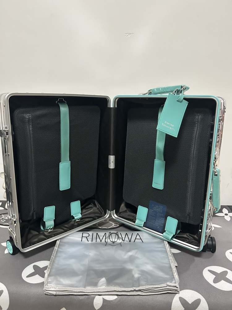 売上総額１位！ティファニー×RIMOWA 偽物 トランク キャリーケースブルー 21 インチ   RIMOWA  リモワ バッグ011