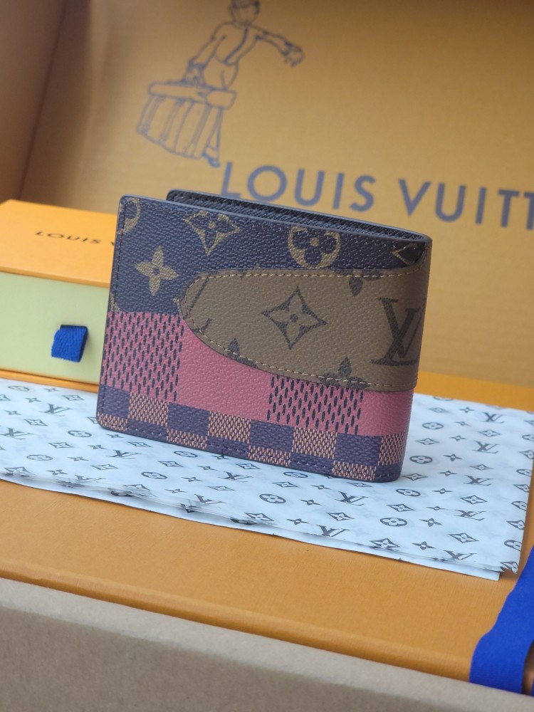 絶対欲しい！  ルイヴィトン折り財布コピー   Louis Vuitton ルイヴィトン財布M26012