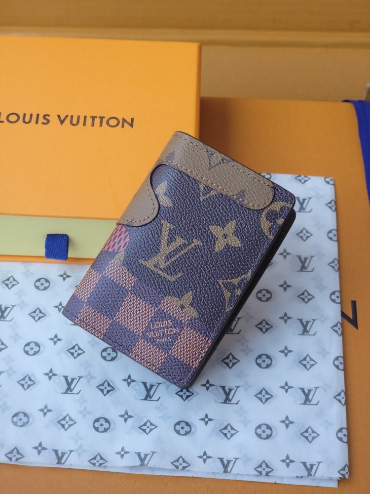 使い勝手良し  ルイヴィトンカードケースコピー   Louis Vuitton ルイヴィトン財布M26010