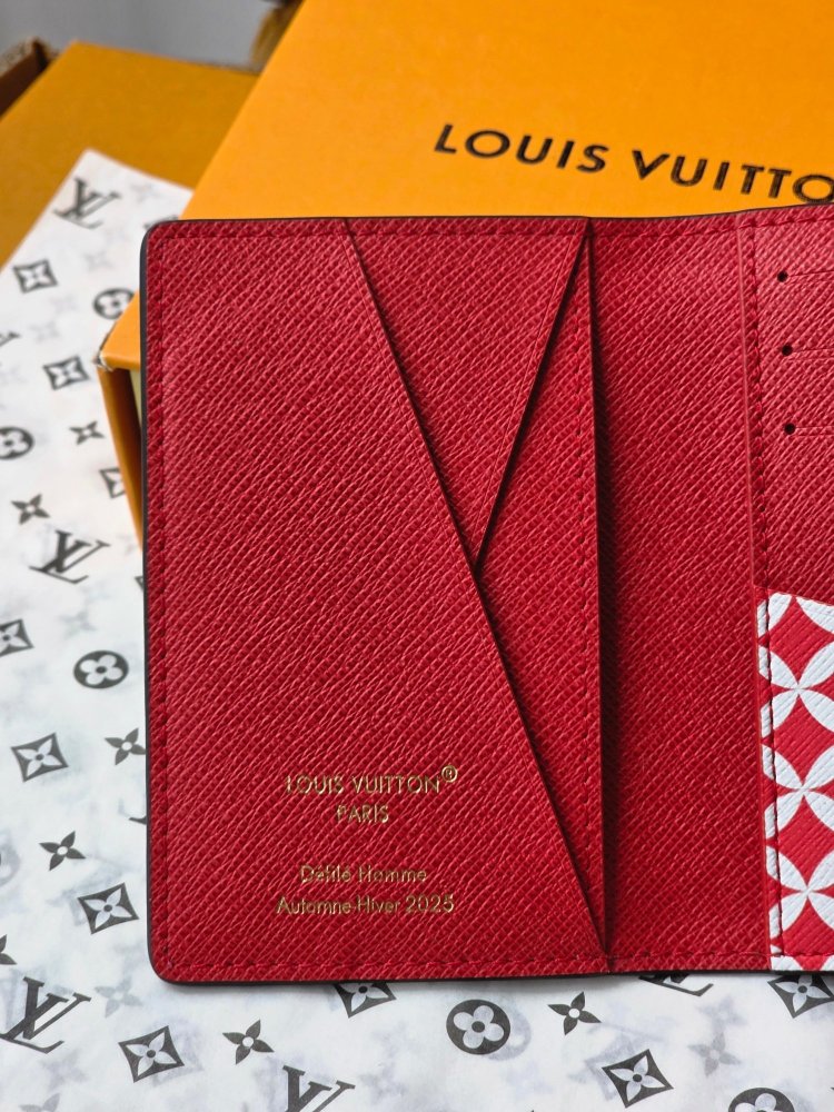 注目度抜群！  ルイヴィトンカードケースコピー   Louis Vuitton ルイヴィトン財布N40776