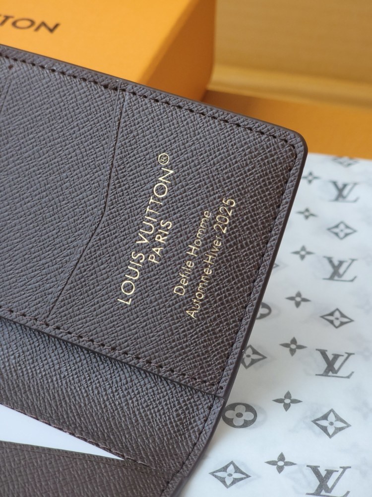 使い勝手良し  ルイヴィトンカードケースコピー   Louis Vuitton ルイヴィトン財布M26010