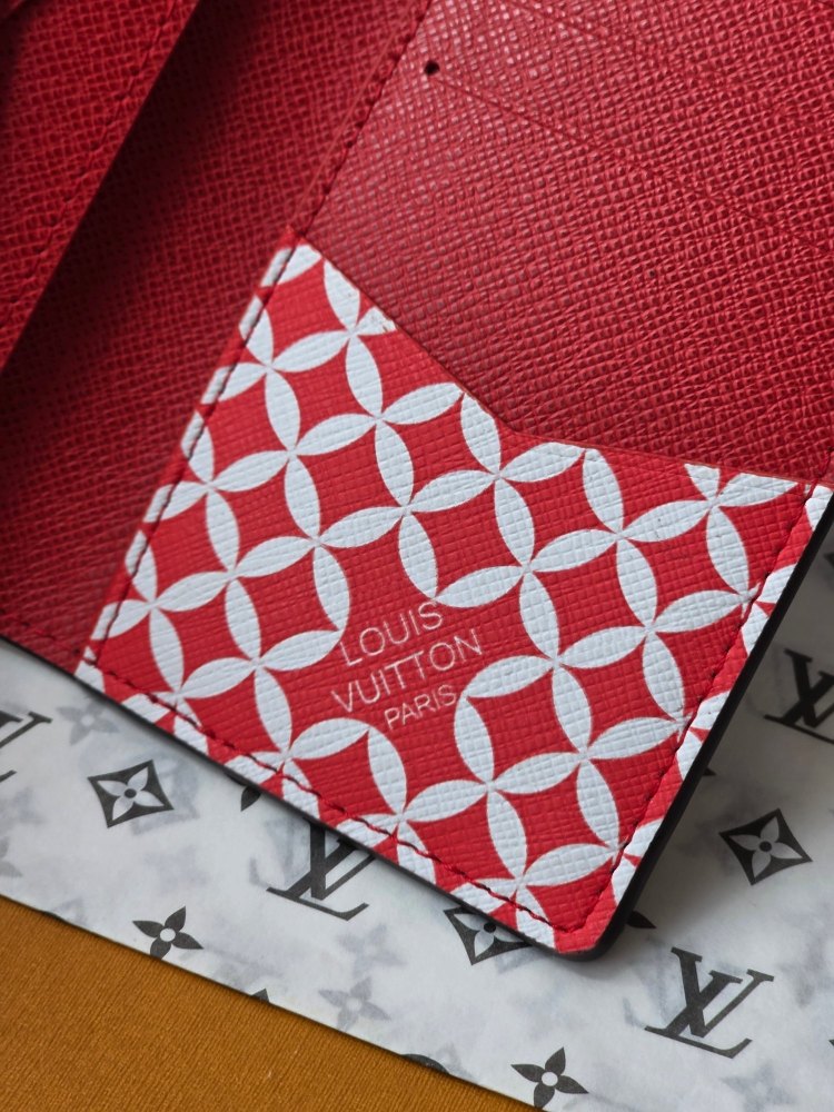 注目度抜群！  ルイヴィトンカードケースコピー   Louis Vuitton ルイヴィトン財布N40776