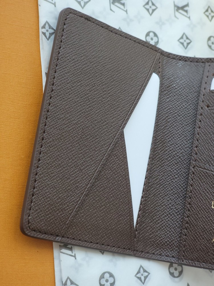 使い勝手良し  ルイヴィトンカードケースコピー   Louis Vuitton ルイヴィトン財布M26010