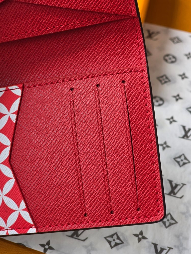 注目度抜群！  ルイヴィトンカードケースコピー   Louis Vuitton ルイヴィトン財布N40776