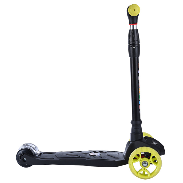 Factory directly provides safe and comfortable 3-wheel children's toy scooter