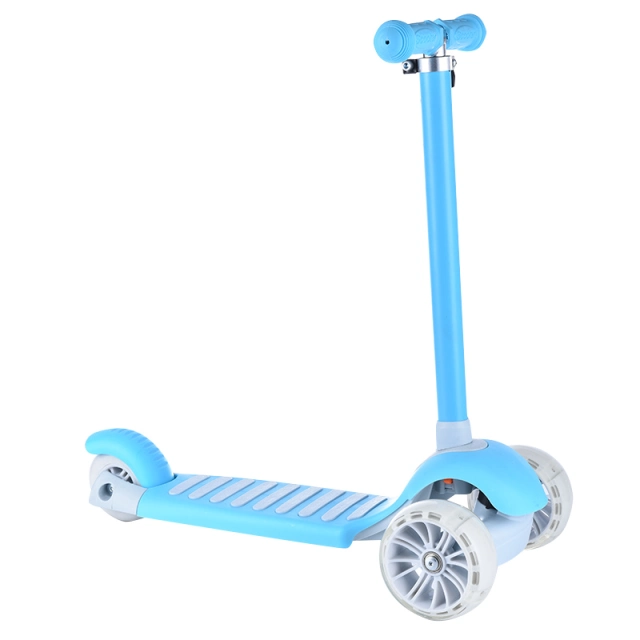 Portable three wheel flash PU wheel  adjustable  children's scooter