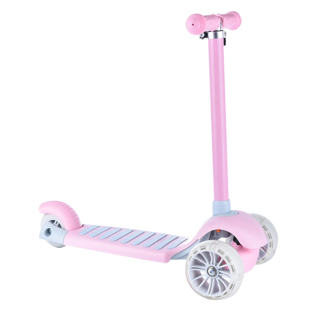 Portable three wheel flash PU wheel  adjustable  children's scooter