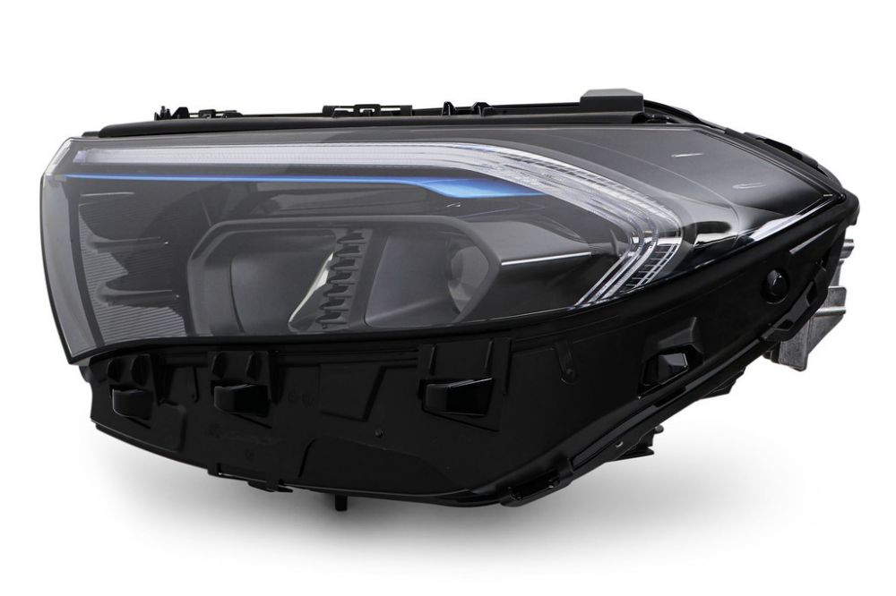 Mercedes Benz EQA headlight