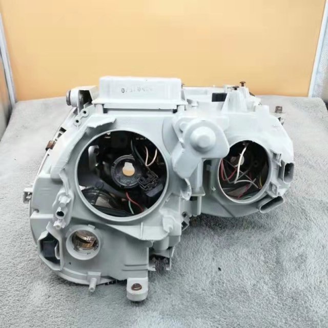 Подходит для Mercedes-Benz OEM 2038200261 Автомобильная фара W203 C-Class C180 C200 C260 C300 2000-2004