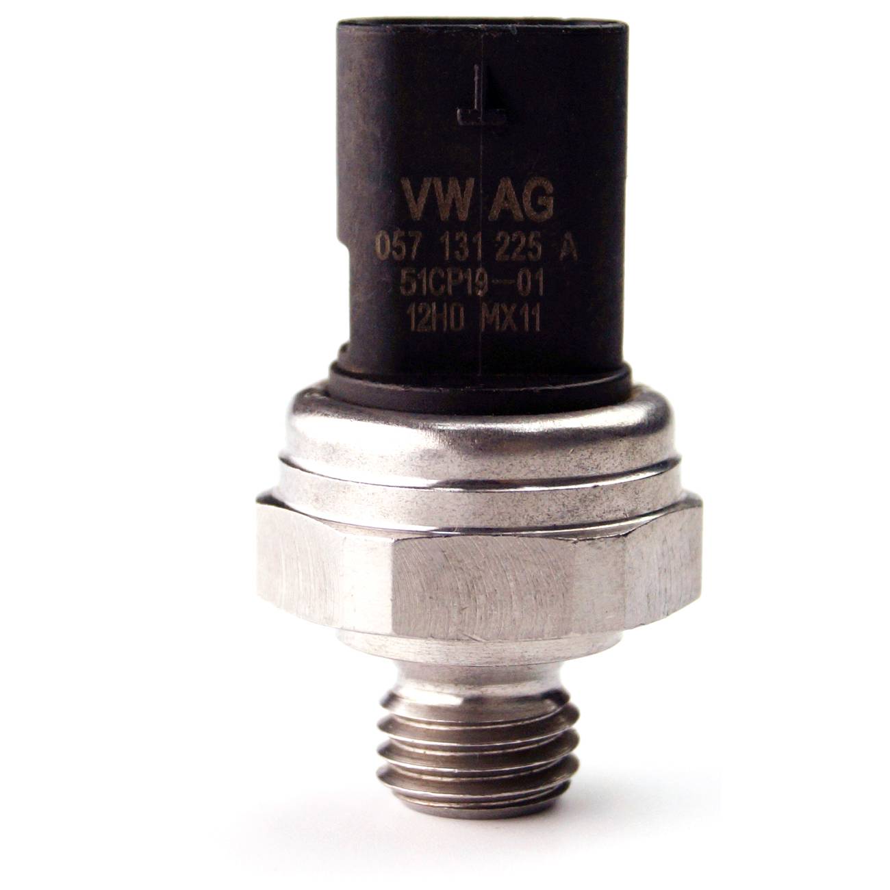 The new original Touareg pressure sensor is suitable for Audi A6, A7, A8, Q5, Q7, Touareg 057131225A.