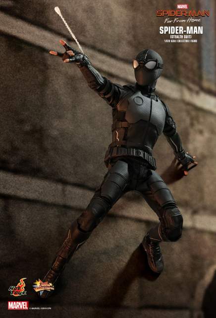 Hot Toys 1/6 MMS540 - Spider-Man: Far From Home Spider-Man (Stealth Suit) IN STOCK