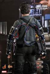 Hot Toys 1/6 MMS582 - Iron Man - Tony Stark (Mech Test Version) Deluxe Version IN STOCK