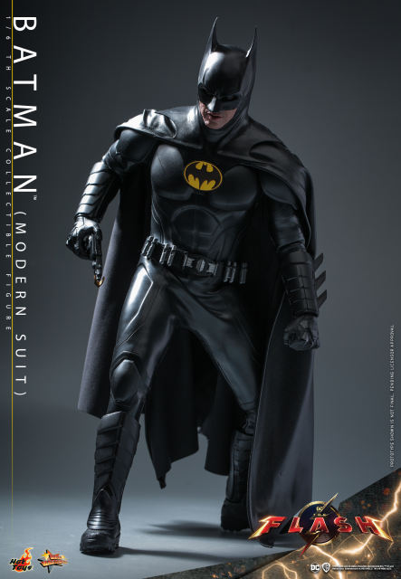 Hot Toys 1/6 MMS712 - The Flash - Batman (Modern Suit)