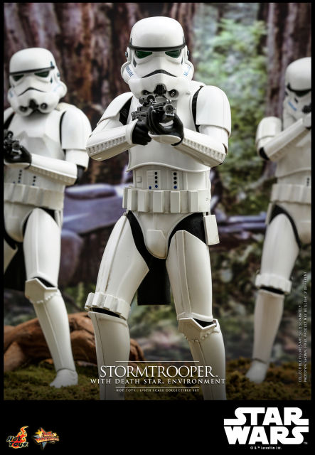 Hot Toys 1/6 MMS736 - Star Wars - Stormtrooper™ with Death Star Environment Set PRE-ORDER