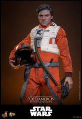 Hot Toys 1/6 MMS806 - Star Wars: The Force Awakens - Poe Dameron PRE-ORDER
