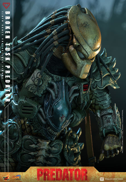 Hot Toys 1/6 CMS029 - Predator - Broken Tusk Predator PRE-ORDER