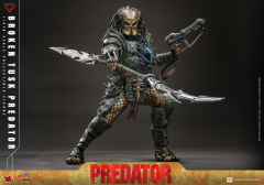 Hot Toys 1/6 CMS029 - Predator - Broken Tusk Predator PRE-ORDER