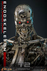 Hot Toys 1/6 MMS840D77 - Terminator 2: Judgment Day - Endoskeleton (Battle Damaged Version) PRE-ORDER