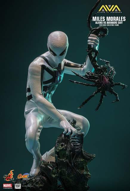Hot Toys 1/6 CMS027 ALIENS VS. AVENGERS MILES MORALES (ALIENS VS. AVENGERS SUIT) EXCLUSIVE