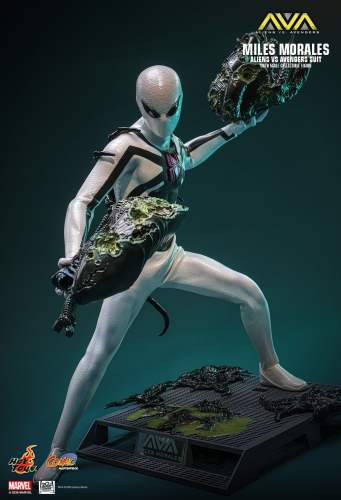 Hot Toys 1/6 CMS027 ALIENS VS. AVENGERS MILES MORALES (ALIENS VS. AVENGERS SUIT) EXCLUSIVE