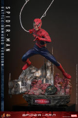 Hot Toys 1/6 MMS859 - Spider-Man - Spider-Man (Battle Damaged Version) PRE-ORDER