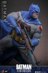 Hot Toys 1/6 CMS031 – Batman: The Dark Knight Returns - Batman (Battle Damaged Version) PRE-ORDER