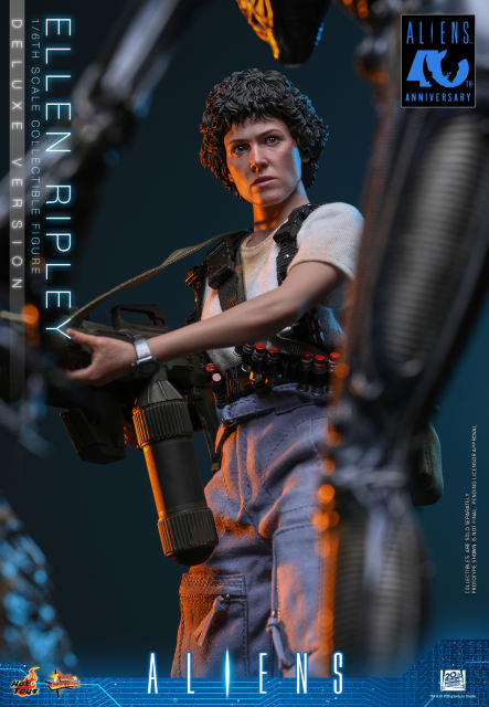 Hot Toys 1/6 MMS895 – Aliens - Ellen Ripley (Deluxe Version) PRE-ORDER